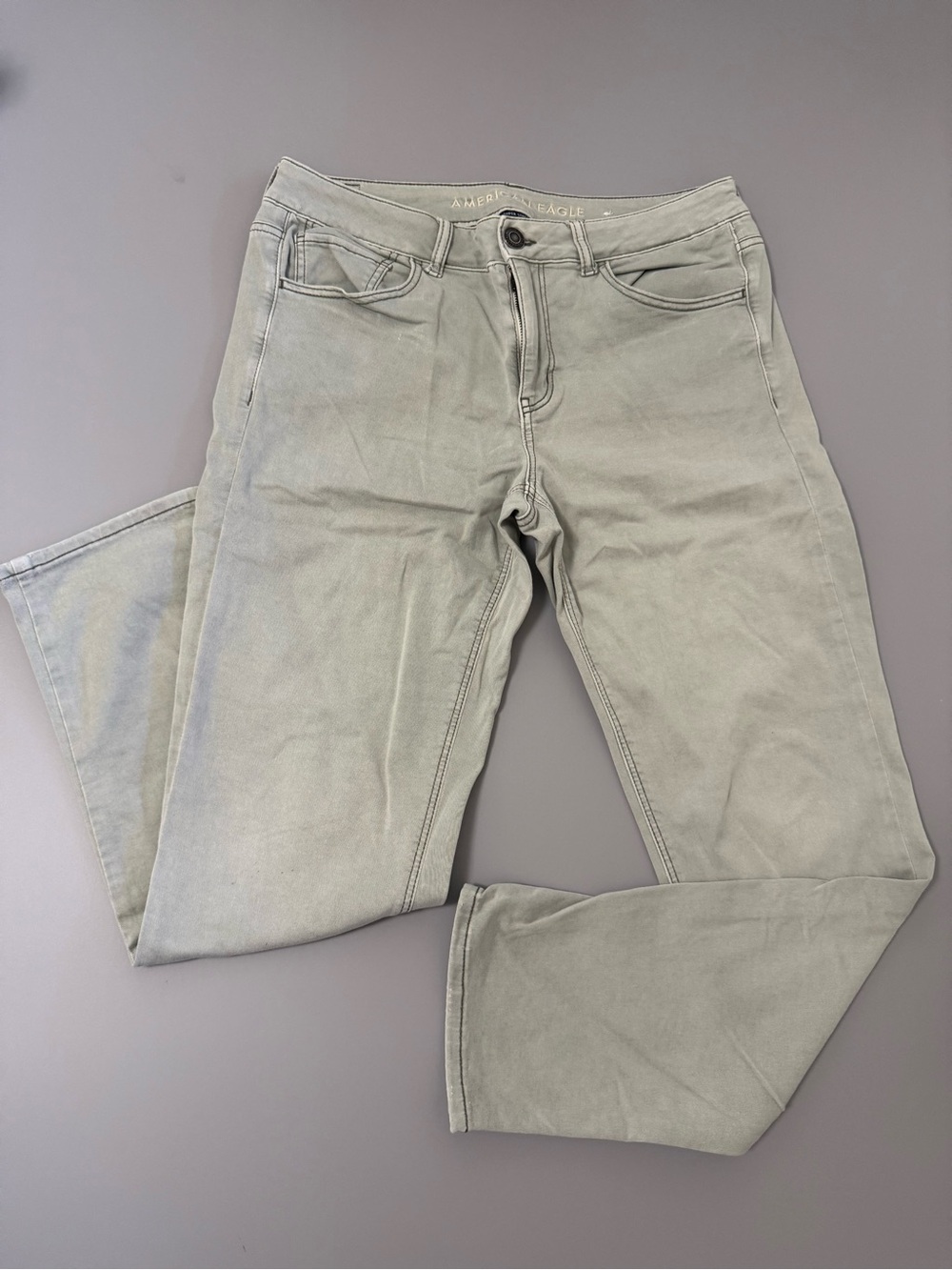 American Eagle Super Stretch Pants Size 8 Regular Light Olive Green. O11